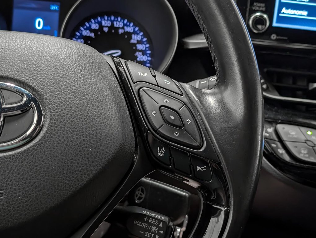 Toyota C-HR XLE 2019 à Sherbrooke, Québec - 13 - w1024h768px