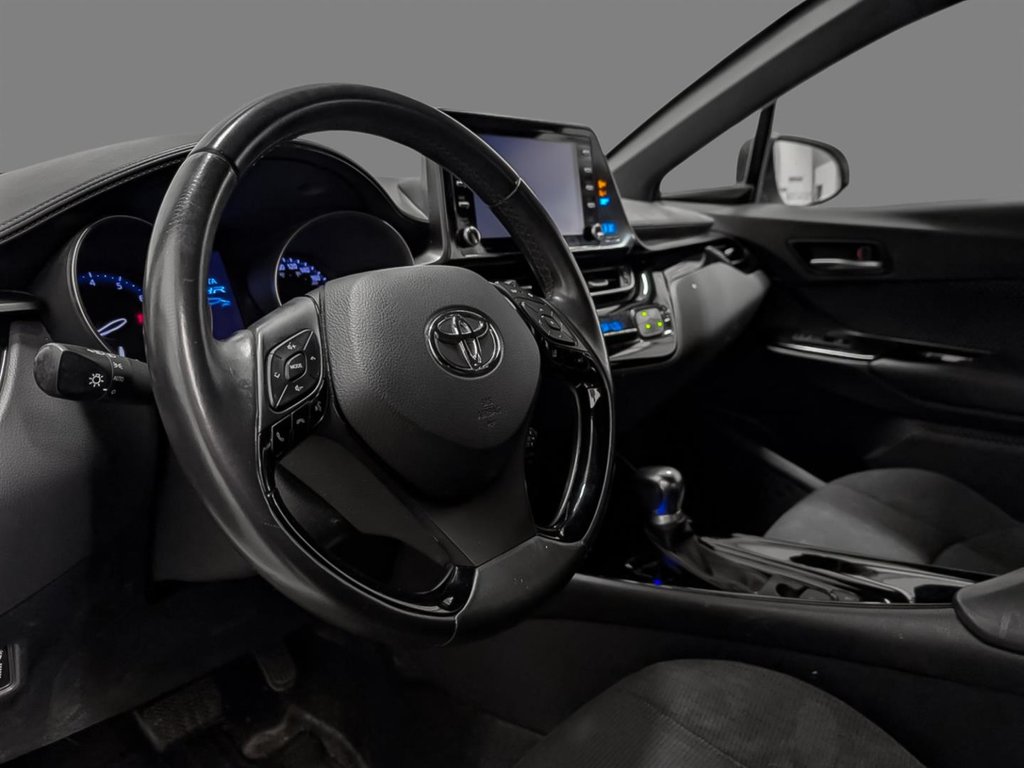Toyota C-HR XLE 2019 à Sherbrooke, Québec - 6 - w1024h768px