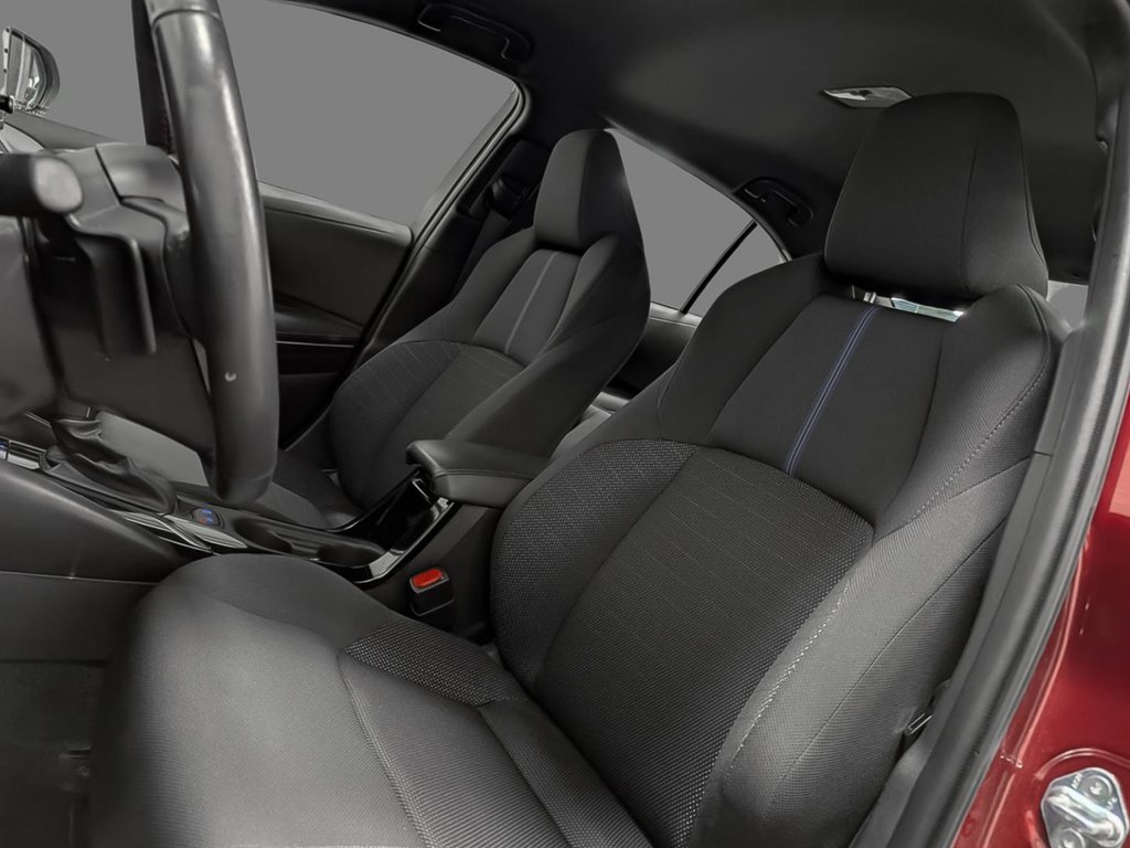 2022 Toyota Corolla SE in Sherbrooke, Quebec - 9 - w1024h768px