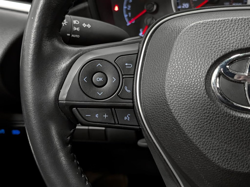 2022 Toyota Corolla SE in Sherbrooke, Quebec - 17 - w1024h768px