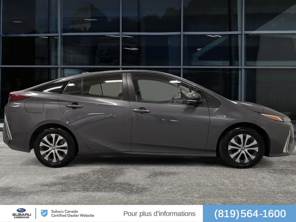2021 Toyota Prius Prime Base/Automatique in Sherbrooke, Quebec - 6 - w1024h768px