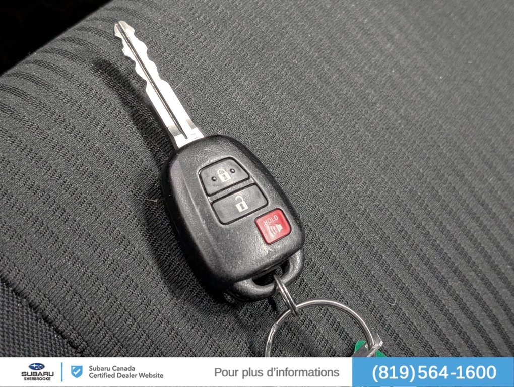 Toyota RAV4 LE/AWD 2015 à Sherbrooke, Québec - 16 - w1024h768px