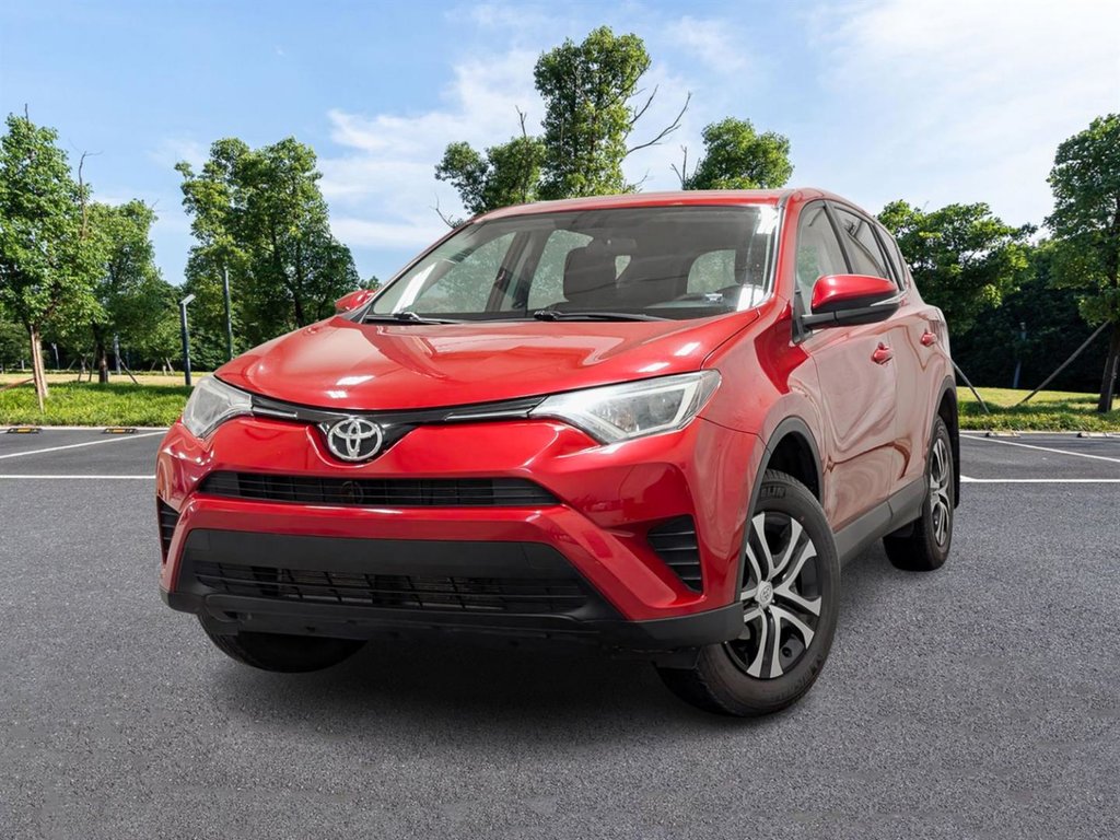2016 Toyota RAV4 FWD LE in Sherbrooke, Quebec - 1 - w1024h768px