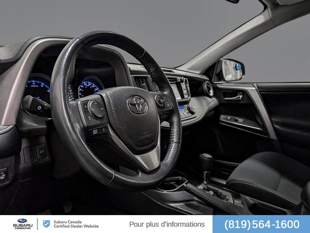 Toyota RAV4 XLE/FWD 2018 à Sherbrooke, Québec - 8 - w1024h768px