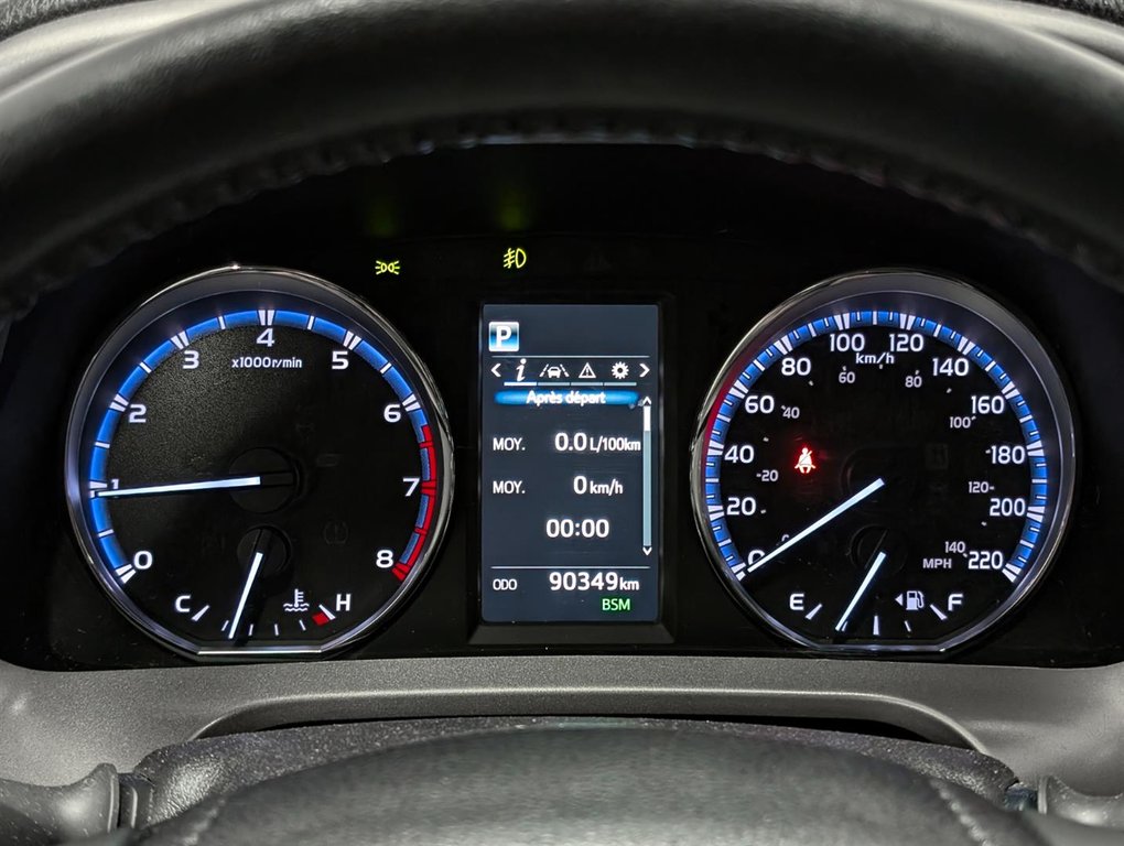 2018 Toyota RAV4 FWD XLE in Sherbrooke, Quebec - 22 - w1024h768px