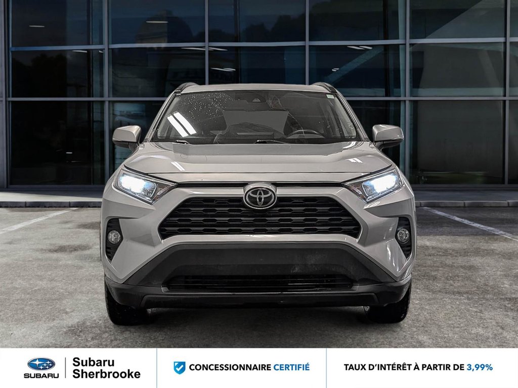 Toyota RAV4 AWD/XLE 2019 à Sherbrooke, Québec - 6 - w1024h768px