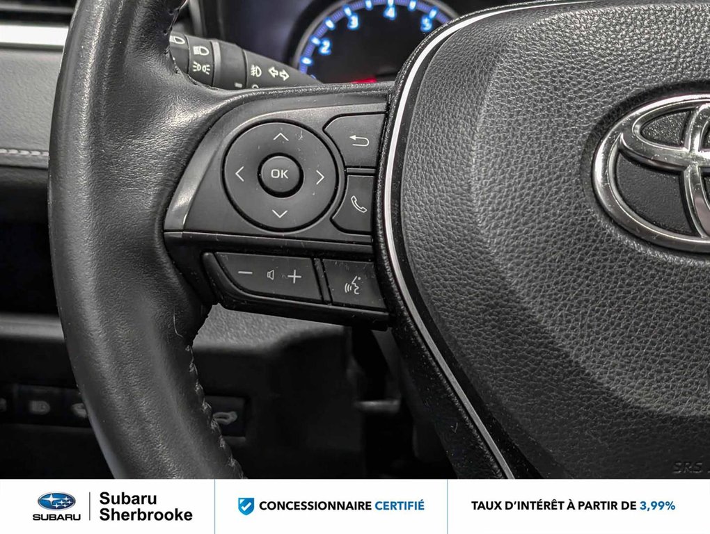 Toyota RAV4 AWD/XLE 2019 à Sherbrooke, Québec - 16 - w1024h768px