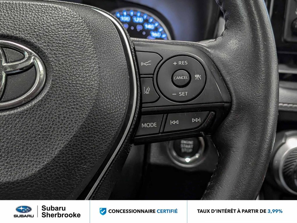 Toyota RAV4 AWD/XLE 2019 à Sherbrooke, Québec - 15 - w1024h768px