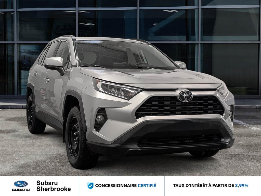 Toyota RAV4 AWD/XLE 2019 à Sherbrooke, Québec - 5 - w1024h768px