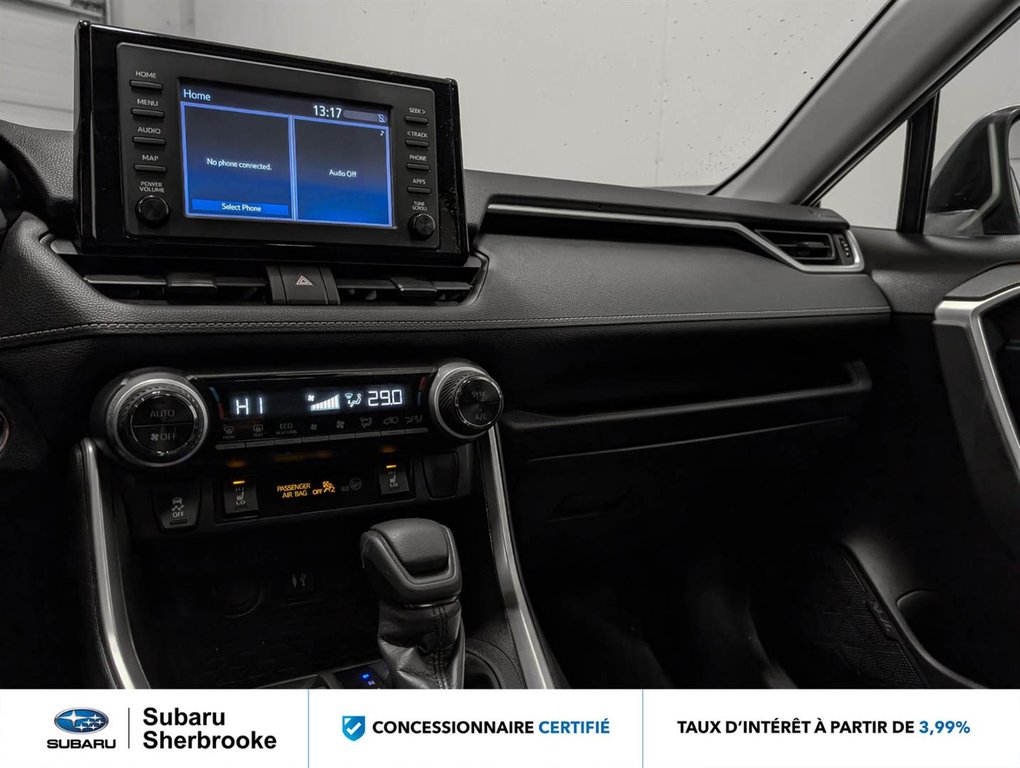 Toyota RAV4 AWD/XLE 2019 à Sherbrooke, Québec - 10 - w1024h768px