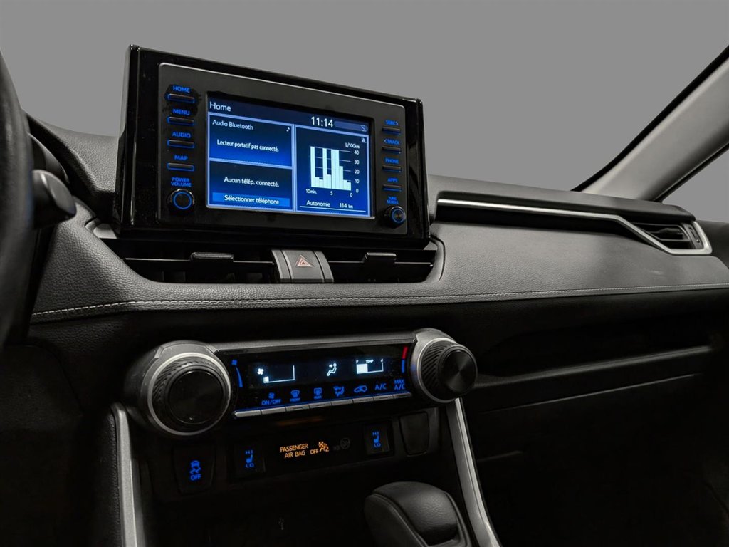 2020 Toyota RAV4 LE AWD in Sherbrooke, Quebec - 9 - w1024h768px