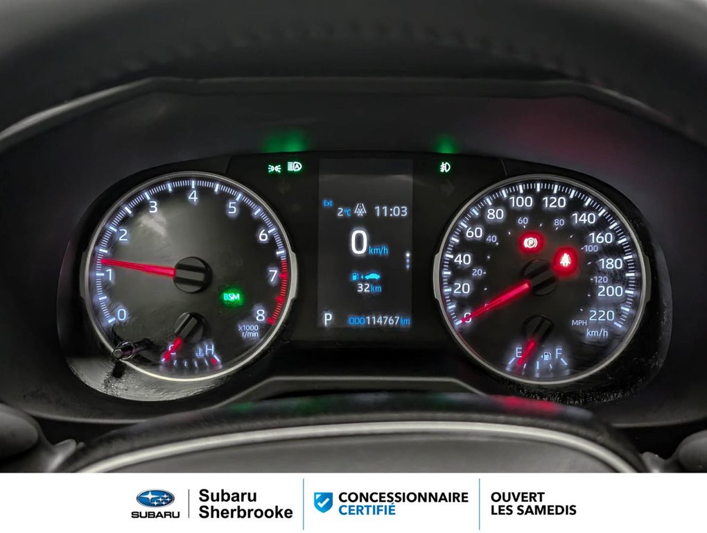 2020 Toyota RAV4 XLE/AWD in Sherbrooke, Quebec - 18 - w1024h768px