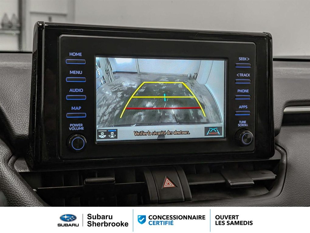 2020 Toyota RAV4 XLE/AWD in Sherbrooke, Quebec - 12 - w1024h768px