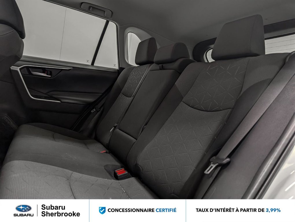 Toyota RAV4 XLE AWD 2020 à Sherbrooke, Québec - 9 - w1024h768px