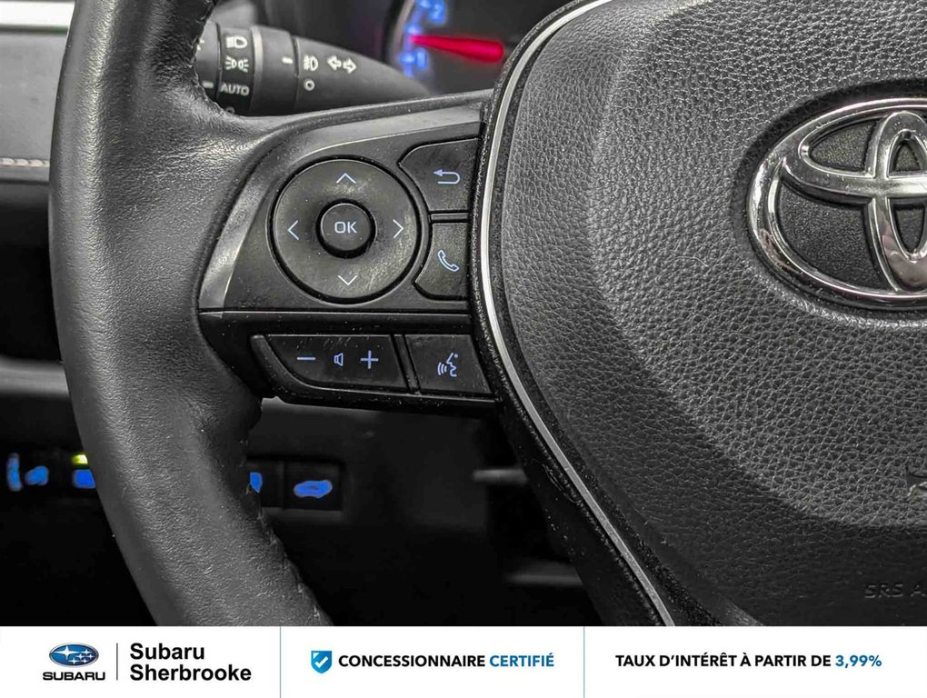 Toyota RAV4 XLE AWD 2020 à Sherbrooke, Québec - 15 - w1024h768px