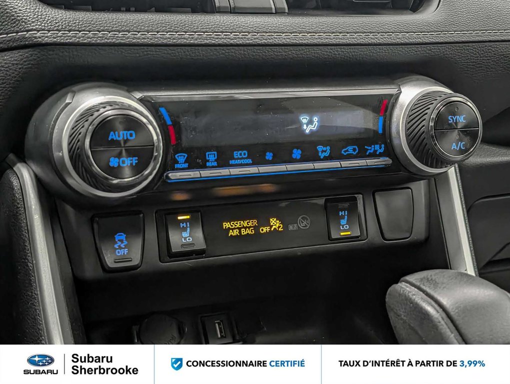 Toyota RAV4 XLE AWD 2020 à Sherbrooke, Québec - 13 - w1024h768px