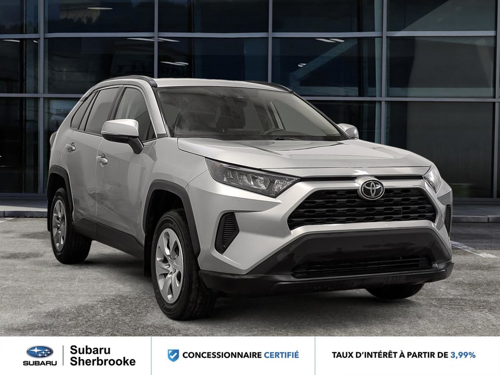 2021 Toyota RAV4 LE AWD in Sherbrooke, Quebec - 4 - w1024h768px