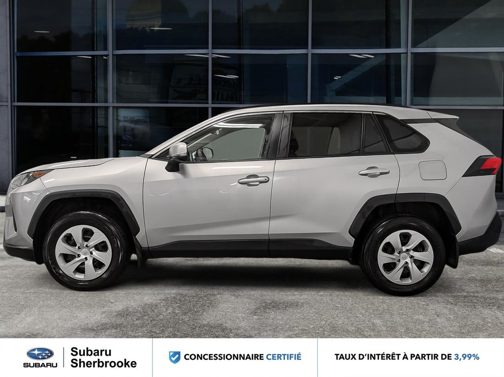 2021 Toyota RAV4 LE AWD in Sherbrooke, Quebec - 3 - w1024h768px