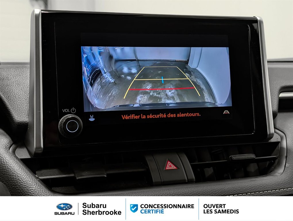Toyota RAV4 HYBRID/LE/AWD 2023 à Sherbrooke, Québec - 12 - w1024h768px