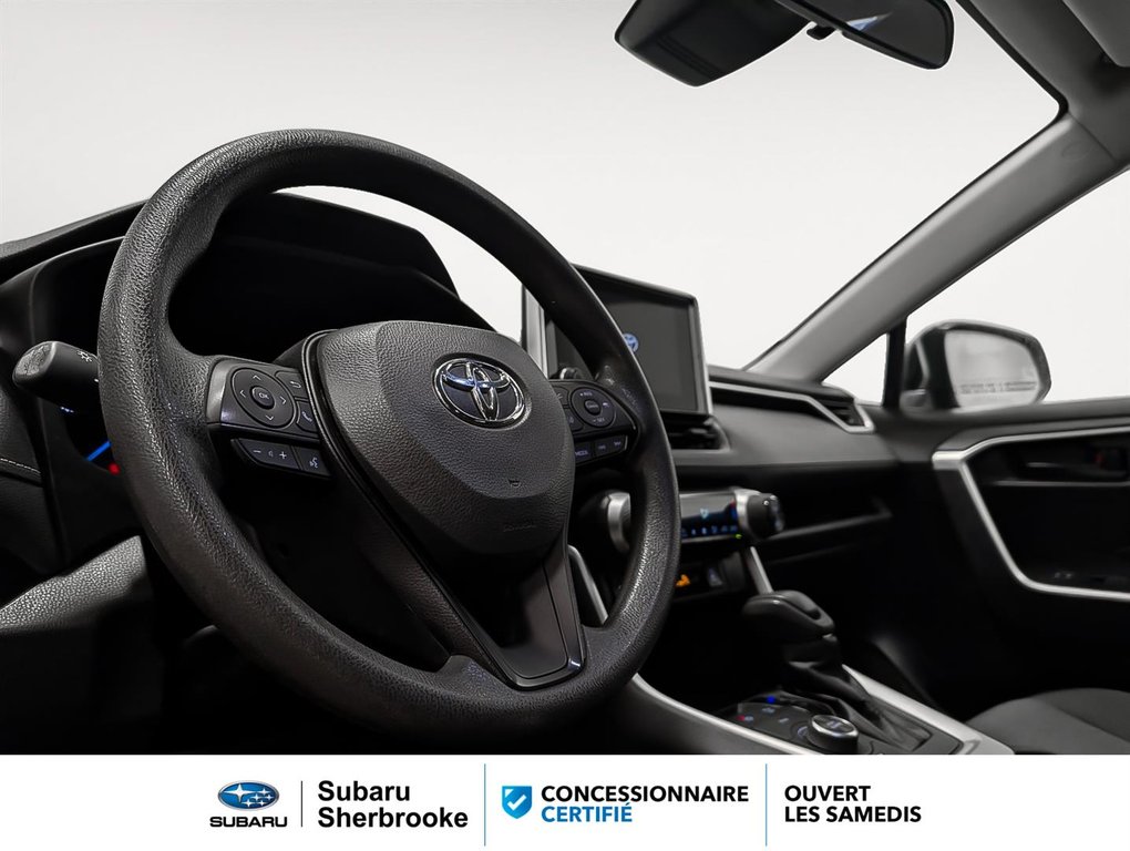Toyota RAV4 HYBRID/LE/AWD 2023 à Sherbrooke, Québec - 7 - w1024h768px