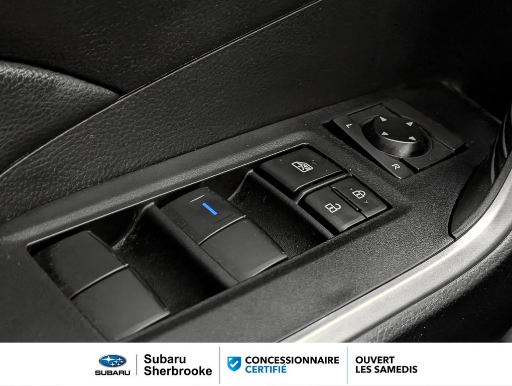 Toyota RAV4 HYBRID/LE/AWD 2023 à Sherbrooke, Québec - 17 - w1024h768px