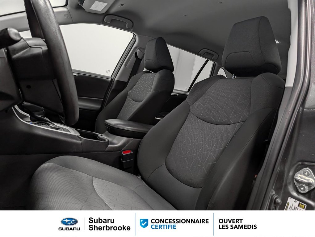Toyota RAV4 HYBRID/LE/AWD 2023 à Sherbrooke, Québec - 8 - w1024h768px