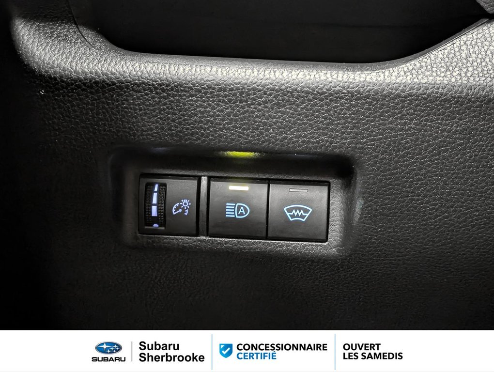 Toyota RAV4 HYBRID/LE/AWD 2023 à Sherbrooke, Québec - 16 - w1024h768px