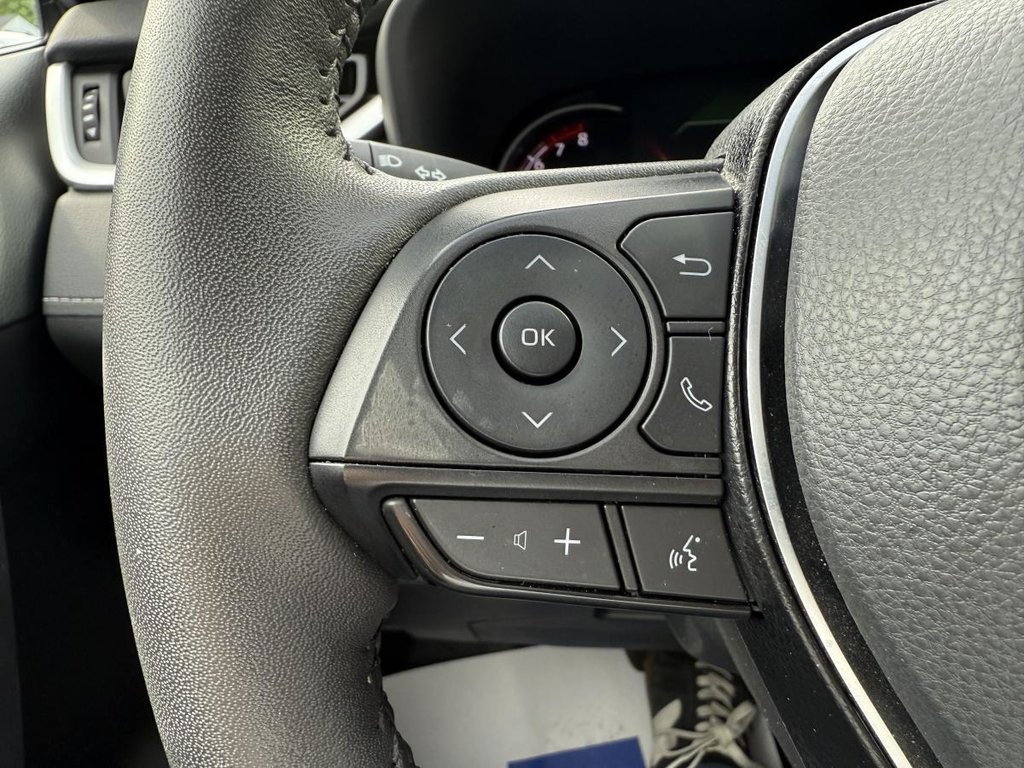 Toyota RAV4 AWD XLE TOIT OUVRANT 2024 à Québec, Québec - 12 - w1024h768px
