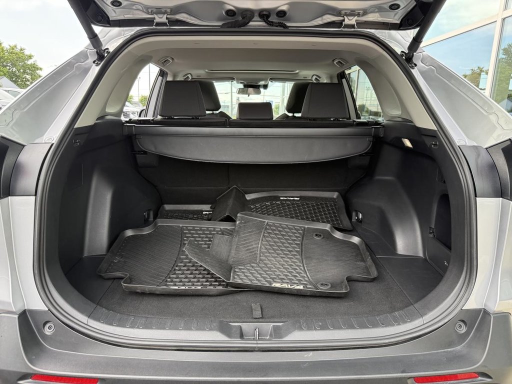 Toyota RAV4 AWD XLE TOIT OUVRANT 2024 à Québec, Québec - 24 - w1024h768px