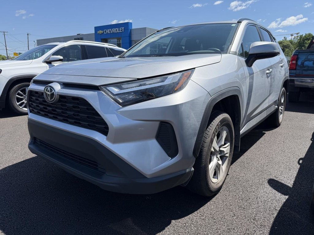Toyota RAV4 AWD XLE TOIT OUVRANT 2024 à Québec, Québec - 1 - w1024h768px