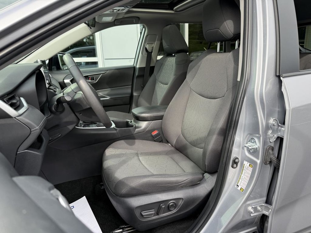 Toyota RAV4 AWD XLE TOIT OUVRANT 2024 à Québec, Québec - 19 - w1024h768px