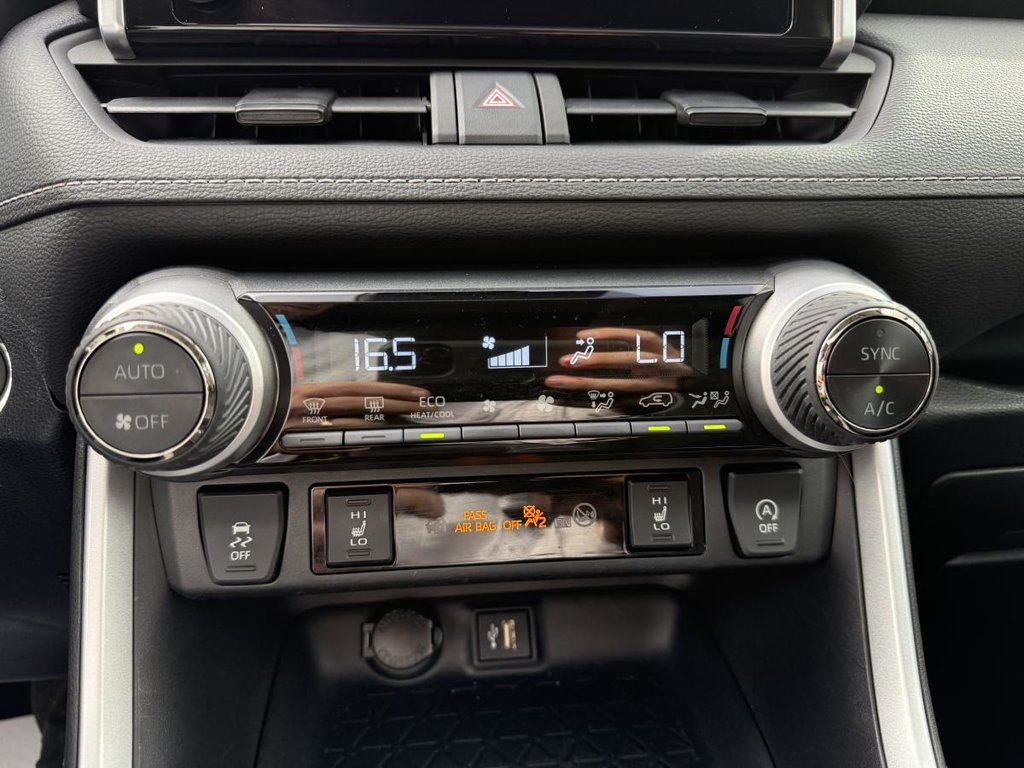 Toyota RAV4 AWD XLE TOIT OUVRANT 2024 à Québec, Québec - 17 - w1024h768px