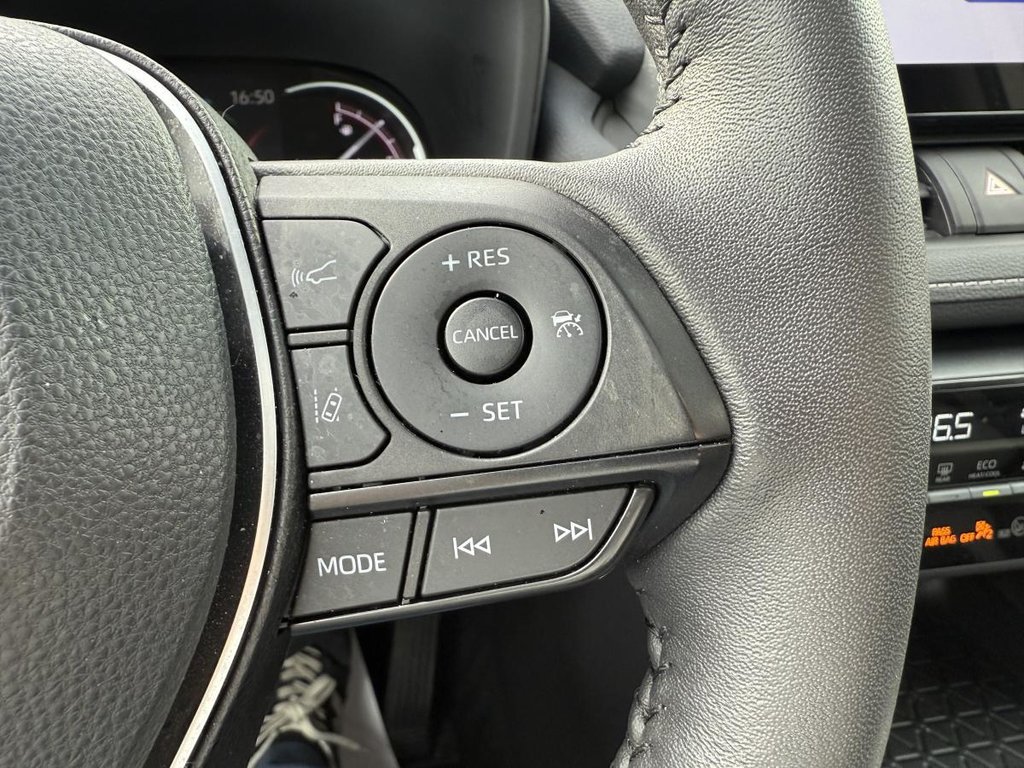 Toyota RAV4 AWD XLE TOIT OUVRANT 2024 à Québec, Québec - 13 - w1024h768px