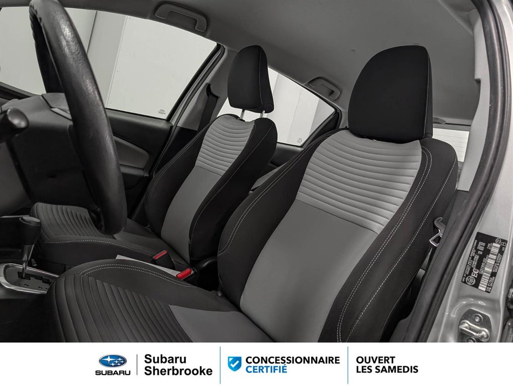 2018 Toyota Yaris Hatchback LE/hatchback in Sherbrooke, Quebec - 7 - w1024h768px