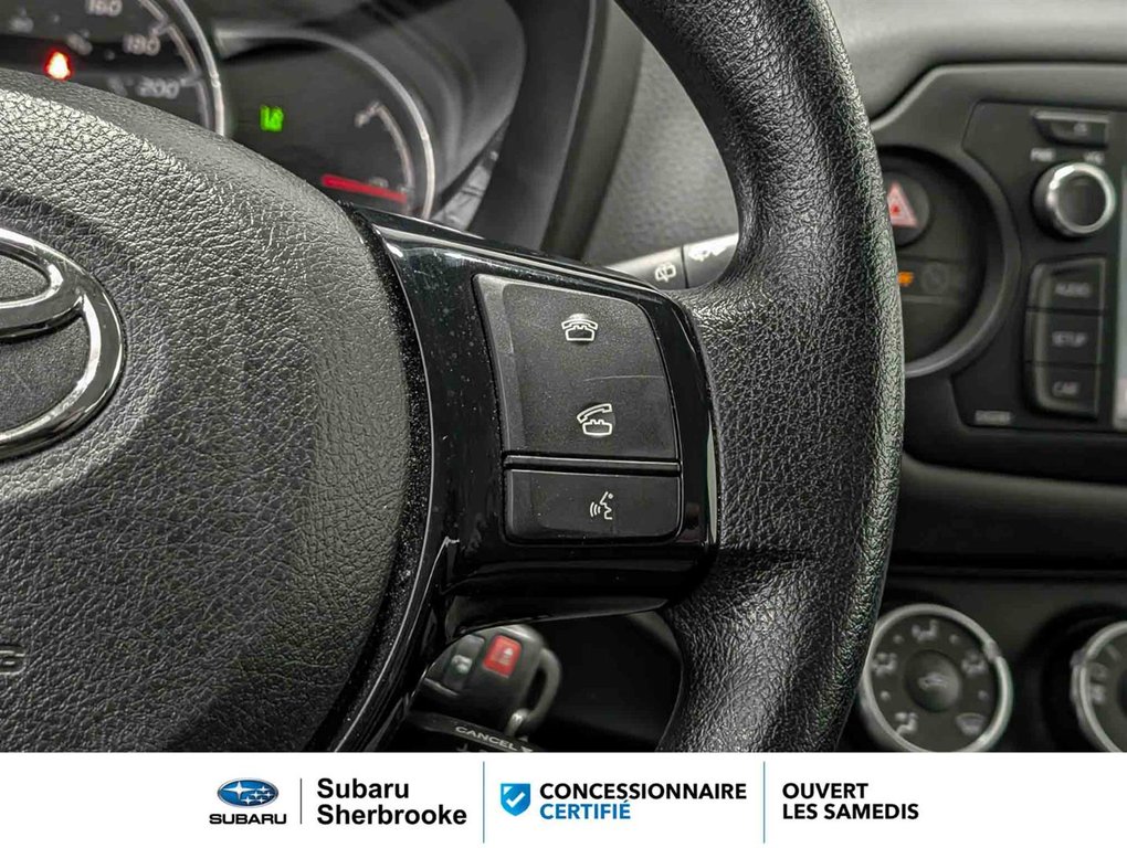 2018 Toyota Yaris Hatchback LE/hatchback in Sherbrooke, Quebec - 12 - w1024h768px