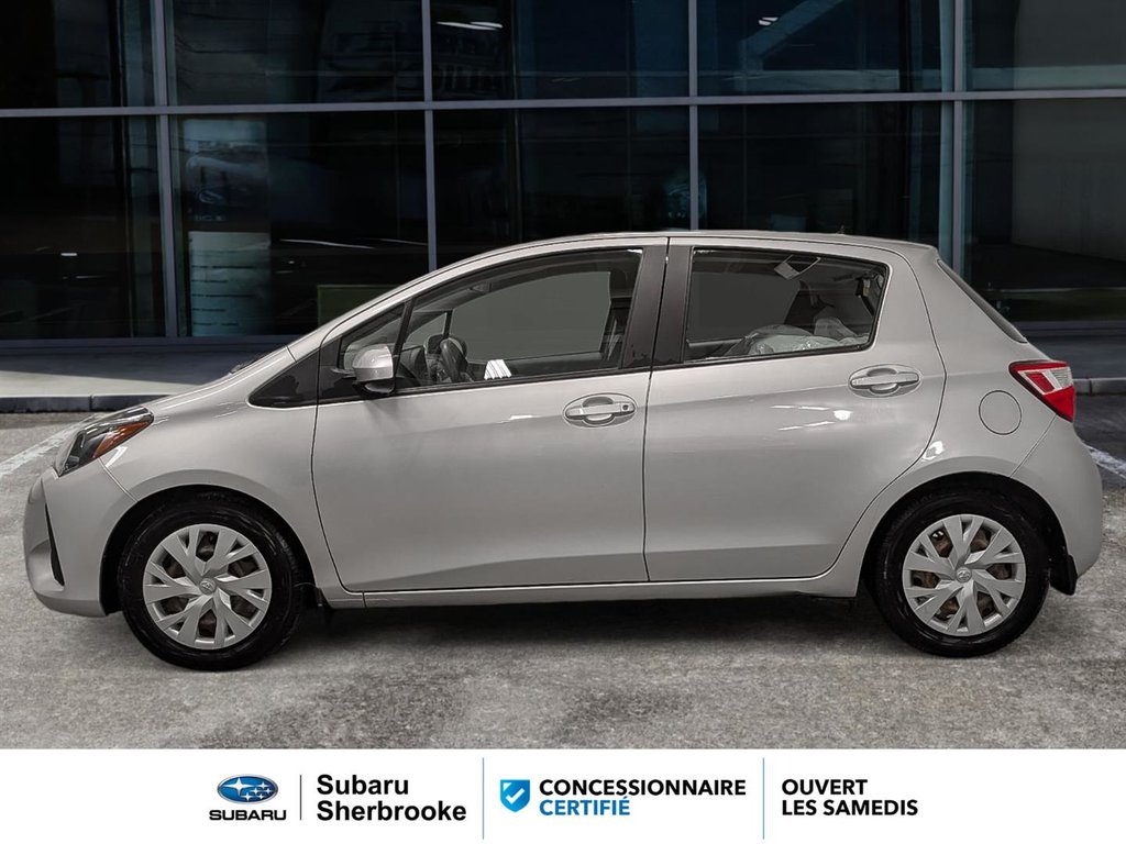 2018 Toyota Yaris Hatchback LE/hatchback in Sherbrooke, Quebec - 2 - w1024h768px