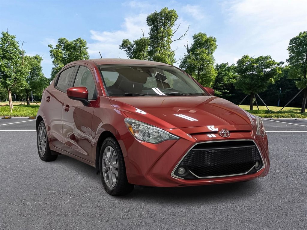 2020 Toyota Yaris Hatchback in Sherbrooke, Quebec - 3 - w1024h768px