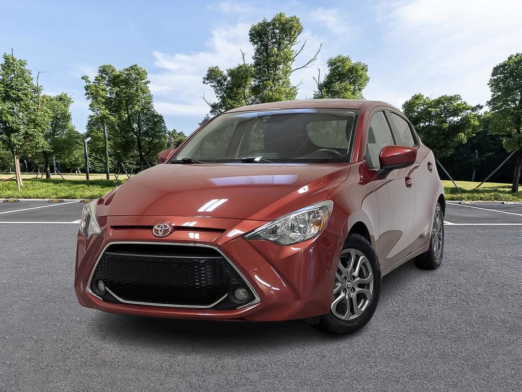 2020 Toyota Yaris Hatchback in Sherbrooke, Quebec - 1 - w1024h768px