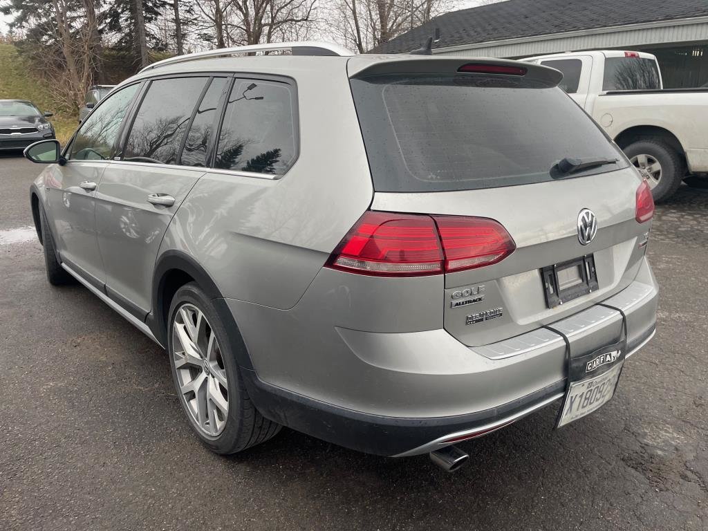 Volkswagen GOLF ALLTRACK  2018 à Quebec, Québec - 14 - w1024h768px