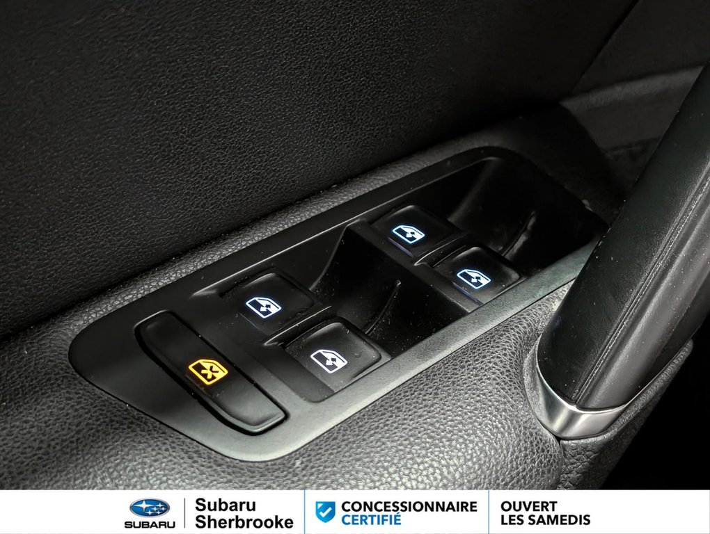 2017 Volkswagen Golf 5dr HB Auto 1.8 TSI in Sherbrooke, Quebec - 19 - w1024h768px