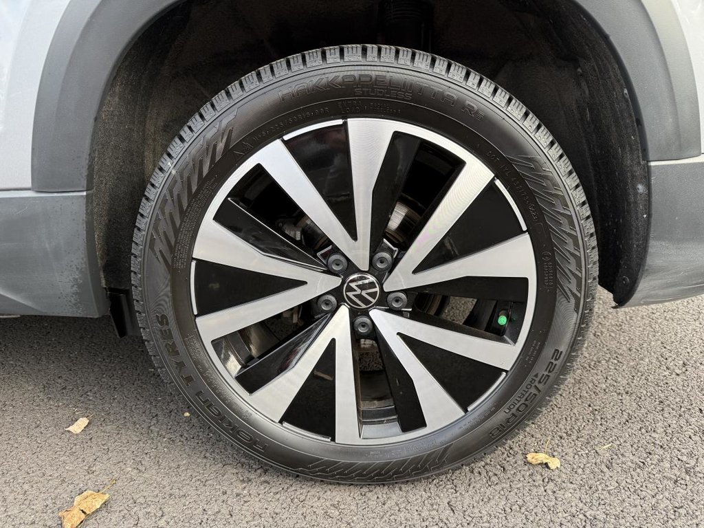 Volkswagen Taos Comfortline AWD 2023 à Québec, Québec - 9 - w1024h768px