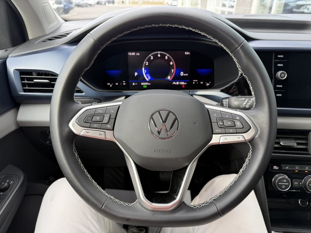 Volkswagen Taos Comfortline AWD 2023 à Québec, Québec - 13 - w1024h768px