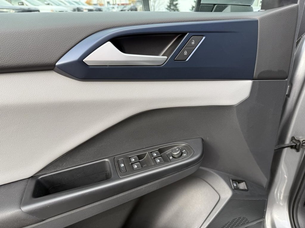 Volkswagen Taos Comfortline AWD 2023 à Québec, Québec - 12 - w1024h768px