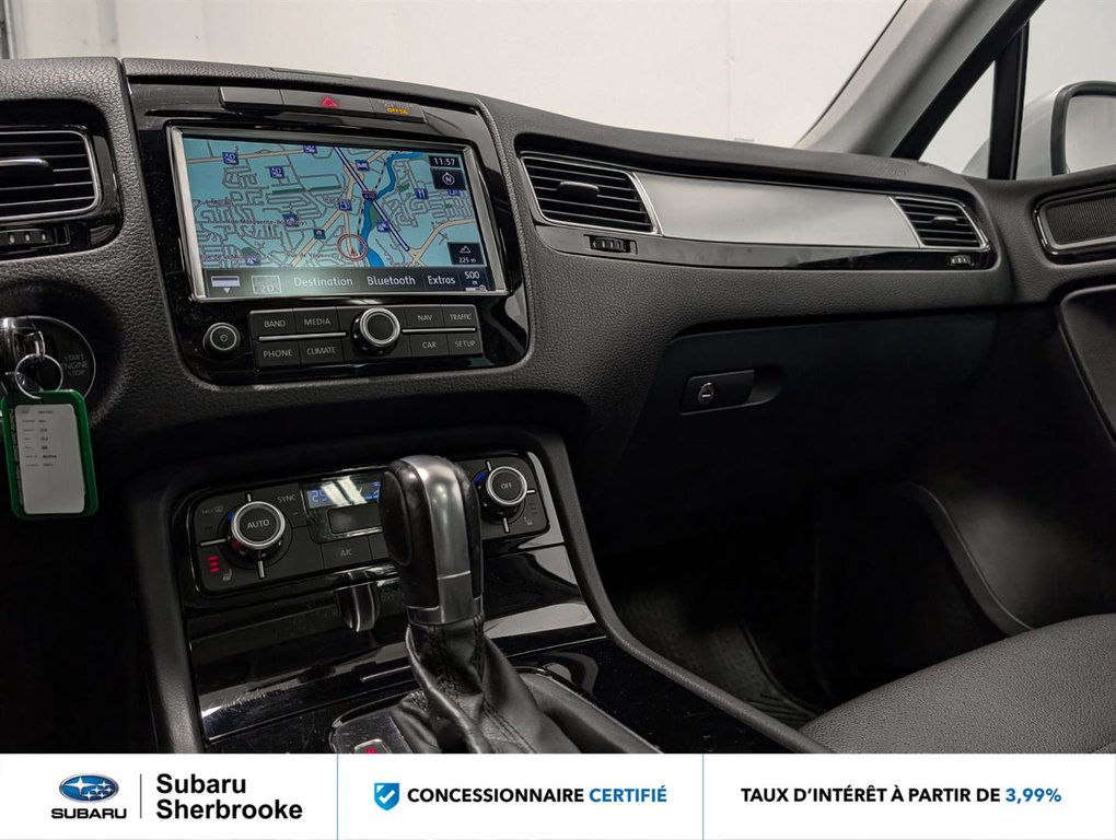 2014 Volkswagen Touareg 4dr TDI in Sherbrooke, Quebec - 9 - w1024h768px