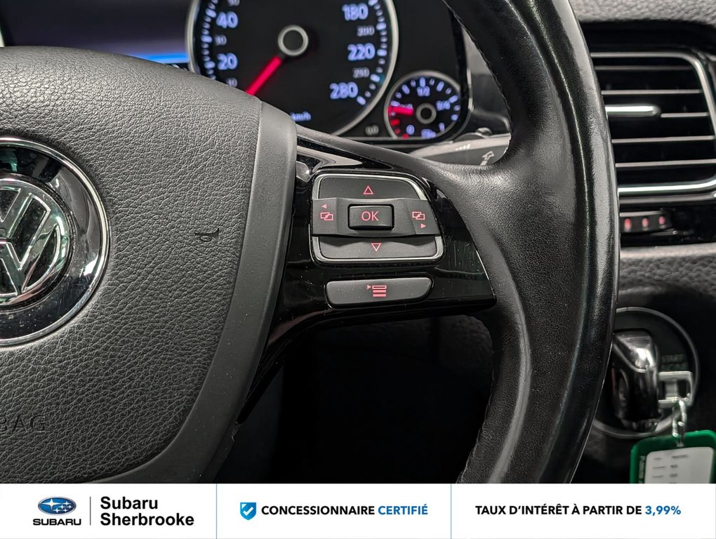 2014 Volkswagen Touareg 4dr TDI in Sherbrooke, Quebec - 14 - w1024h768px