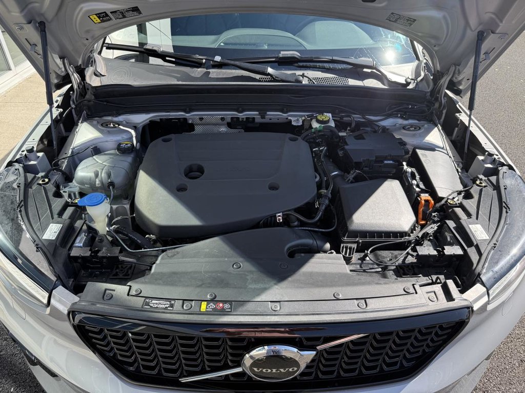 Volvo XC40 Plus Dark B5 2023 à Quebec, Québec - 29 - w1024h768px