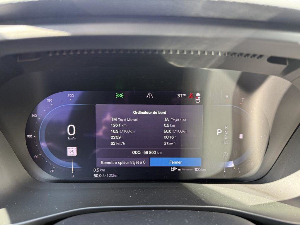 Volvo XC40 Plus Dark B5 2023 à Quebec, Québec - 16 - w1024h768px