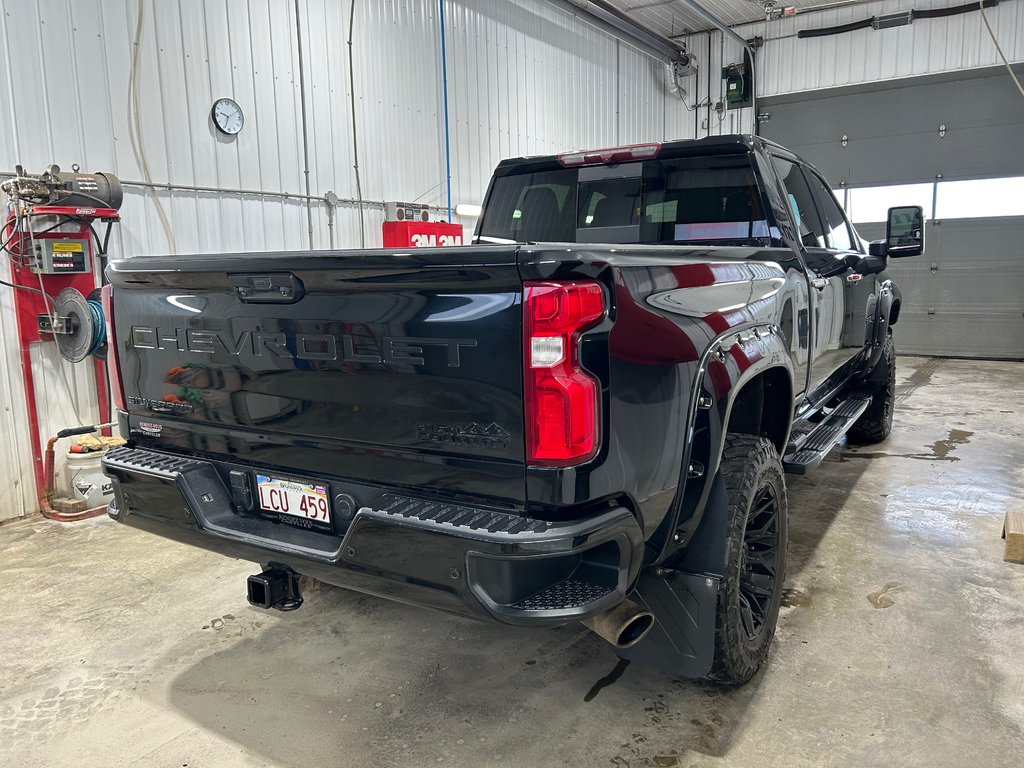 2022 Chevrolet SILVERADO 2500 High Country in Grand-Sault and Edmunston, New Brunswick - 4 - w1024h768px