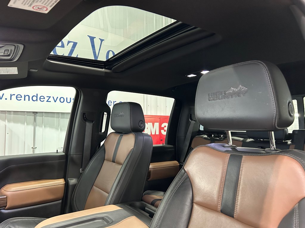 2022 Chevrolet SILVERADO 2500 High Country in Grand-Sault and Edmunston, New Brunswick - 9 - w1024h768px