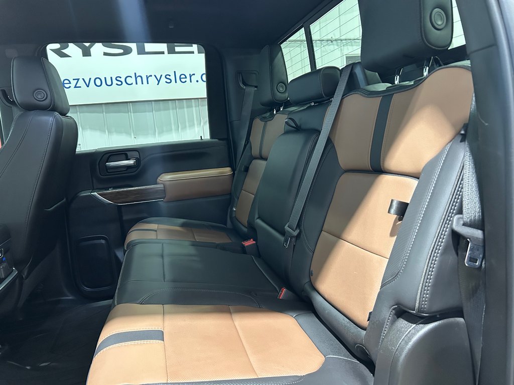 2022 Chevrolet SILVERADO 2500 High Country in Grand-Sault and Edmunston, New Brunswick - 8 - w1024h768px